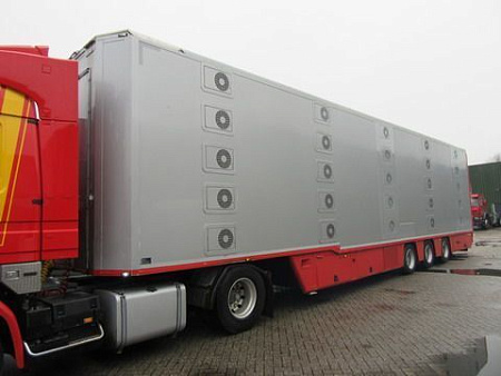 Полуприцеп скотовоз Cuppers с подъемными этажами